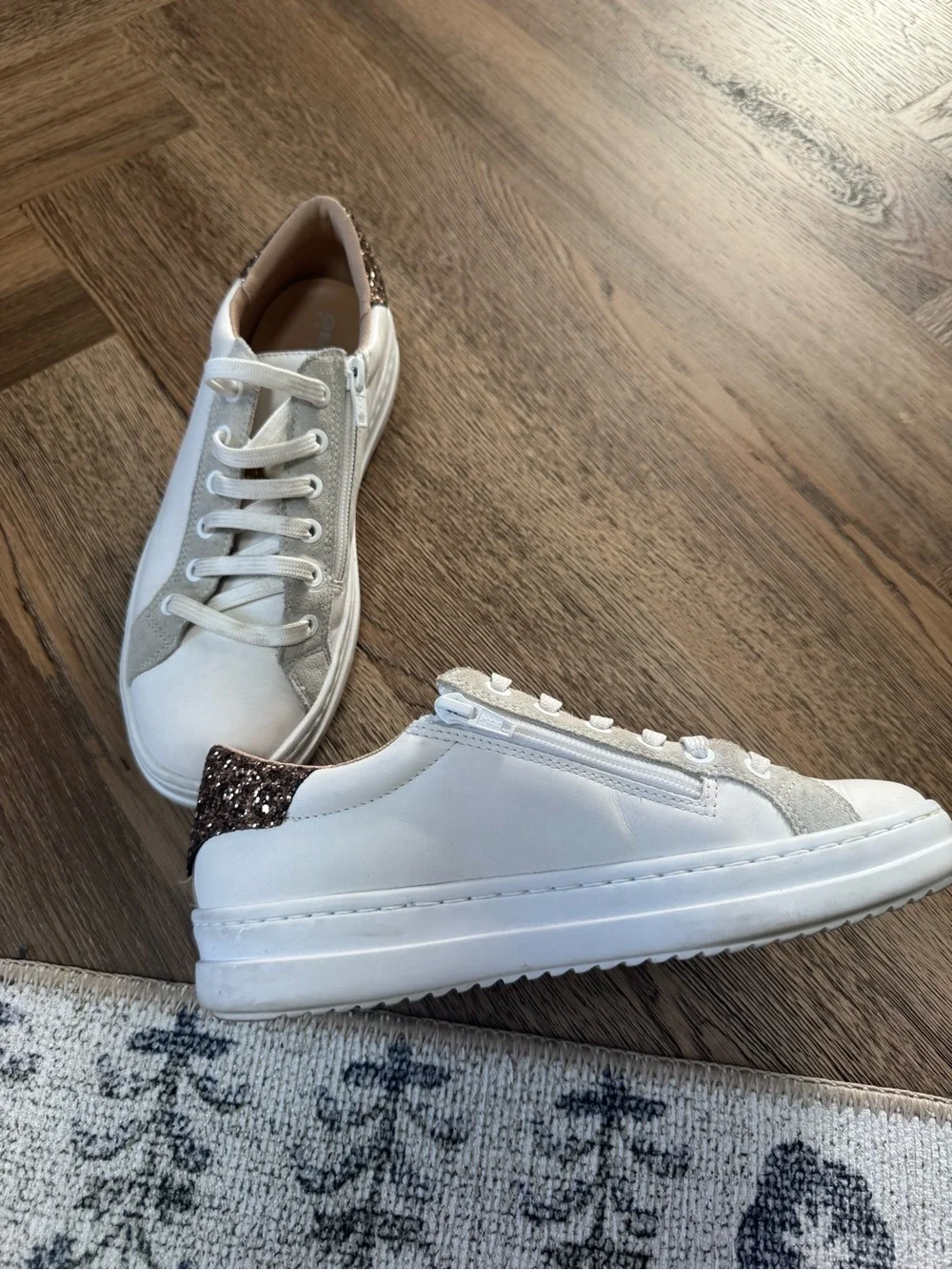 Geox Italian Leather Fashion Sneakers - Picture 3 of 10
